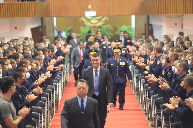 台湾警察专科学校今盛大举行79周年校庆大会，内政部次长马士元亲临主持。（图 / 警方提供）