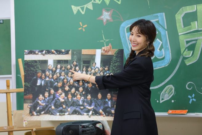 七度與獎項擦身而過的楊謹華，今年金鐘終於以《不良執念清除師》奪下金鐘獎戲劇節目女配角獎。(照片/臺北市私立育達高級中等學校提供)