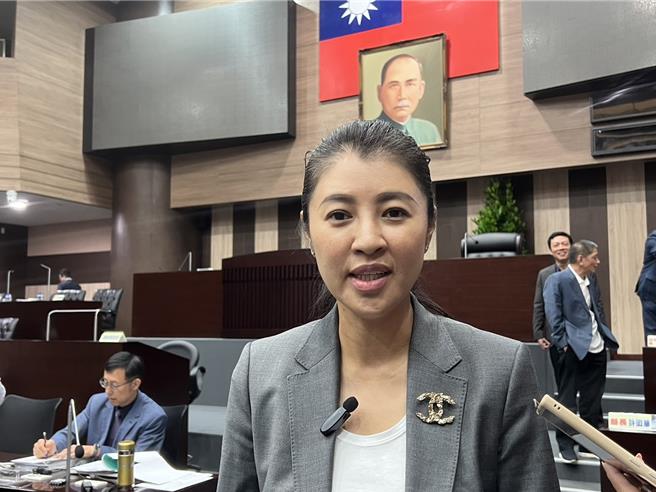 南投县长许淑华指出，据媒体民调高达8成7县民支持县府推动「垃圾处理再生能源中心」，县府正评估合适地点。（杨静茹摄）