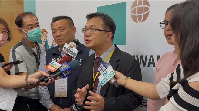 國發會副主委詹方冠表示，臺灣雖然在半導體及AI等領域占有一席之地，為提升國際競爭力，需有充沛的優質人力，引進國際人才是有效的解方之一。（紀爰攝）