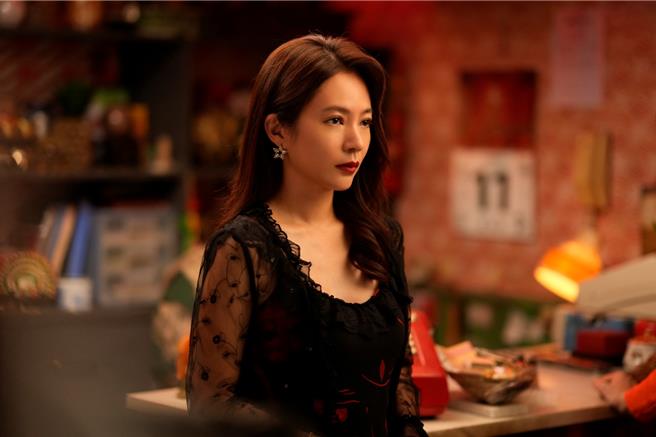 高宇蓁在《鳳姐》飾演性工作者，會說日語能親切收買日本客人。（后花園影像製作提供）