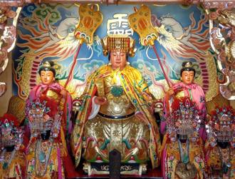 媽祖顯靈？信眾驚見「大媽流眼淚」廟方曝原因