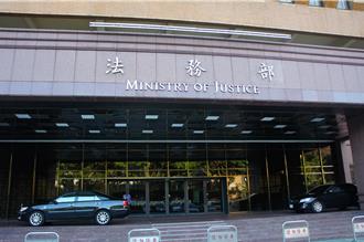 獨》找媒體埋單送過年高檔海鮮涉貪？檢方分案調查NCC代主委翁柏宗