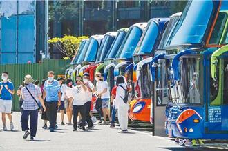 遊覽車評鑑缺陷「業者難保險」 陳世凱允優化協助