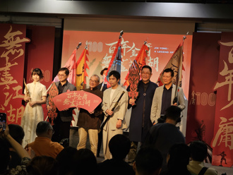 莊智淵、黑嘉嘉聯袂出席金庸展 「圍棋女神」最愛這個角色