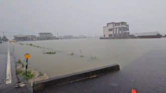 宜蘭淹了！壯圍農田泡水「馬路消失」 蘭陽橋涵洞急封閉
