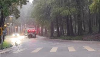 影》宜蘭3鄉鎮一級警戒 羅運落羽松段水淹半個輪胎高