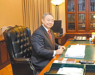 俞大㵢介入美大選