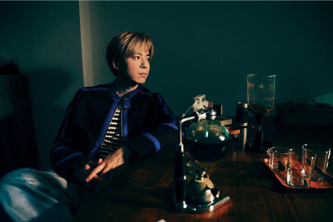 GJ蒋卓嘉因喉咙出现异状，决定开刀切除瘜肉。（索尼音乐提供）