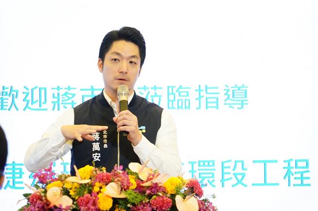 针对周杰伦演唱会黄牛票泛滥，台北市长蒋万安24日表示，已经要求警察局、文化局相关单位，接下来严加查办黄牛票的贩售，只要高于原票价转售的行为，无论有没有完成交易都会触法。（台北市政府提供／丁上程台北传真）