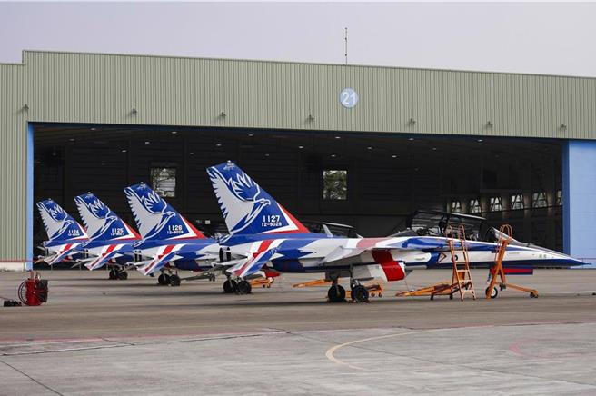 汉翔研制的勇鹰高教机。（图／刘朱松）