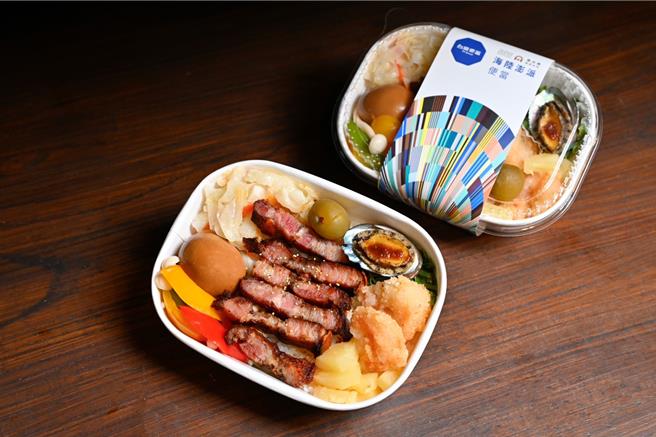 響應2024台灣設計展，台鐵公司推出期間限定的海陸澎派便當。（台鐵公司提供／蔡明亘台北傳真）