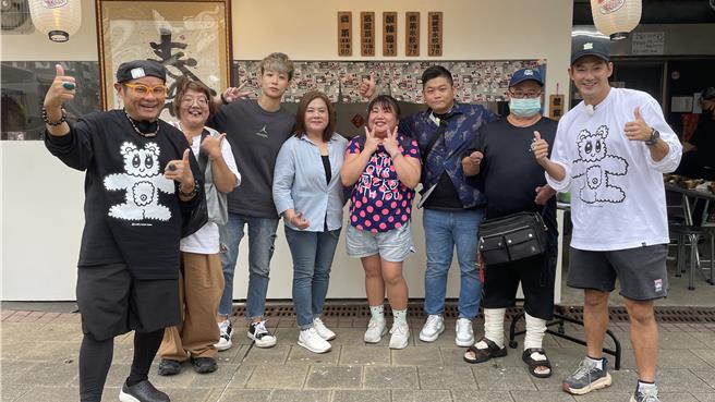 许效舜（左）、威廉（右）举办粉丝见面会。（东森超视提供）