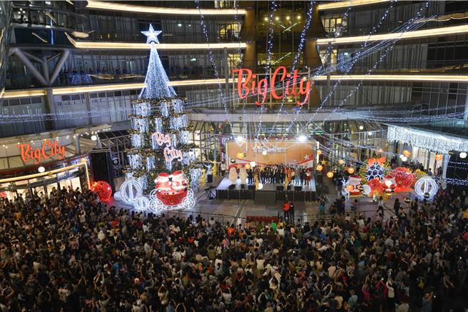 新竹巨城一年一度的点灯仪式即将在在11月16日晚间17点15分举行。（巨城提供／王惠慧新竹传真）