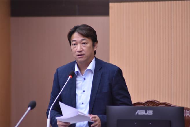 縣議員魏嘉賢今在縣議會提出新興毒品「依托咪酯」對社會、學生的衝擊隱憂。（資料照片／王志偉花蓮傳真）