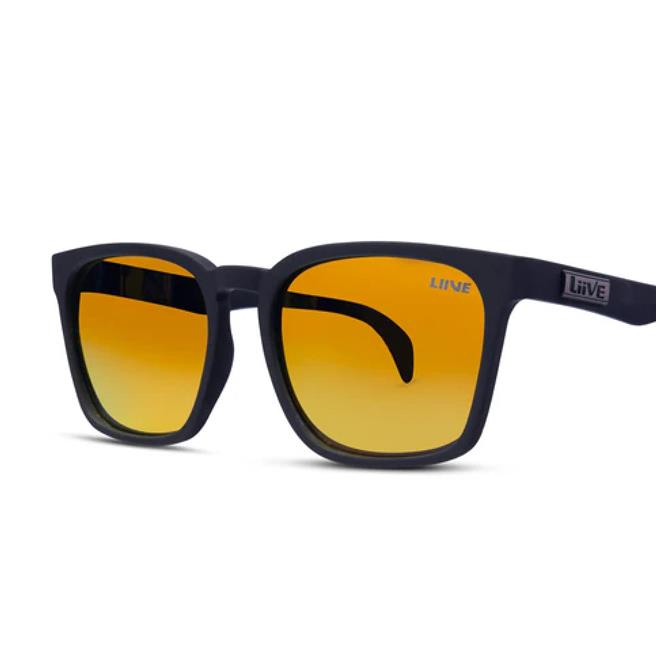 宏匯广场La Mode－HORIEN ／LEVI'S墨镜全系列任选特价990元、第二副半价495元，原价3980元。（宏匯广场提供）