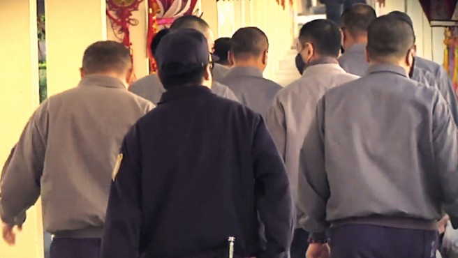 受刑人每天早上8点开封下工厂、下午5点收封回舍房。(资料照)