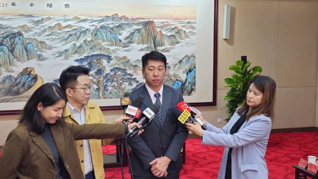 澎湖縣議會議長陳毓仁率議會訪問團訪問北京，24日下午拜會國台辦主任宋濤。(本報照片)