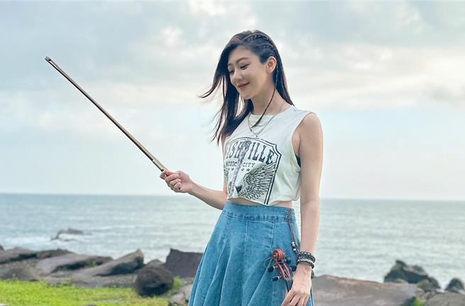 林逸欣亲自编曲多部经典动漫的主题曲。（鑫羽工作室提供）