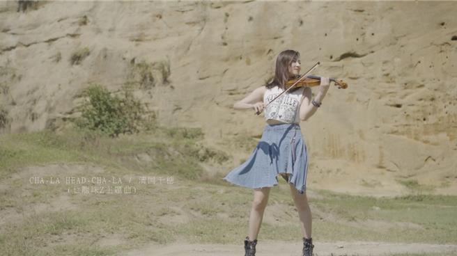 林逸欣亲自编曲多部经典动漫的主题曲。（鑫羽工作室提供）