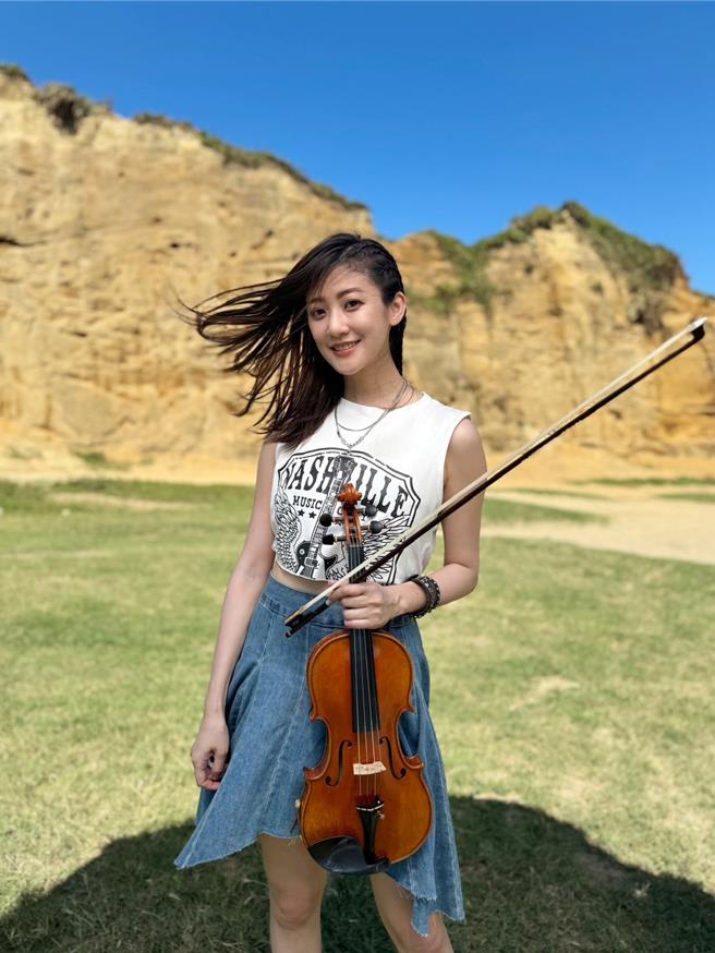 林逸欣亲自编曲多部经典动漫的主题曲。（鑫羽工作室提供）