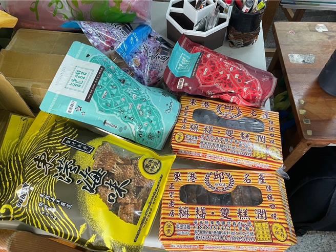 屏東縣東港高中日本姊妹校兵庫縣立浜坂高校23日來訪，校方為迎接72名師生絞盡腦汁，最後使出「美食計」迎貴賓。（東港高中提供／謝佳潾屏東傳真）