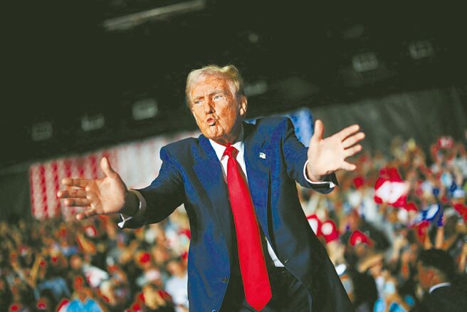 川普若再執政，對中國大陸將是短空長多，經貿上難免承受更大壓力，但「美降中升」的趨勢將更明確。（路透）