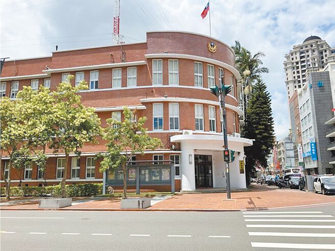 有律師日前遺失律師證到新竹市某派出所領回時，竟遭員警要求按指紋，新竹市警局表示並無強迫按指紋規定。（本報資料照片）