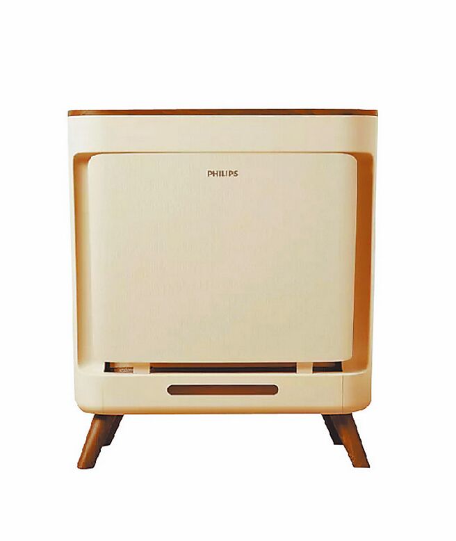 高雄大遠百飛利浦抗敏寵物清淨機AC3681，售價1萬6990元，特價1萬5990元，登錄贈寵物飲水機。（遠百提供）