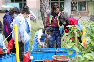 新北14校引領永續校園典範 打造智慧化氣候友善校園