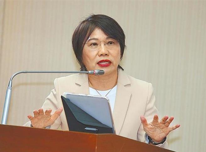 內政部長劉世芳感謝朝野各黨團及委員的支持，經過立法院會議討論獲致高度共識，在短時間內即通過修正法案。（本報資料照片／姚志平攝）