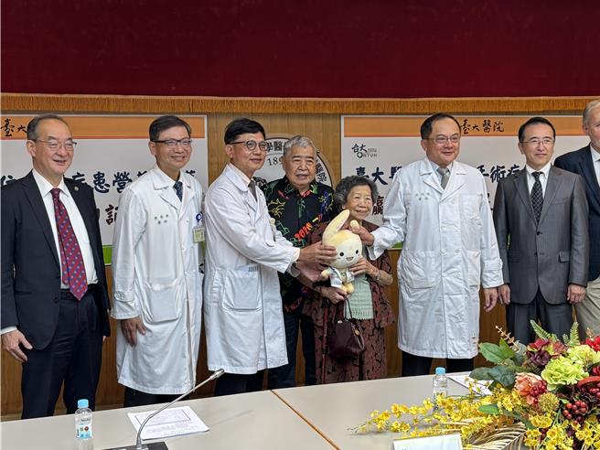 84歲黃姓奶奶接受台大醫院營養照護，順利恢復健康。（李念庭攝）