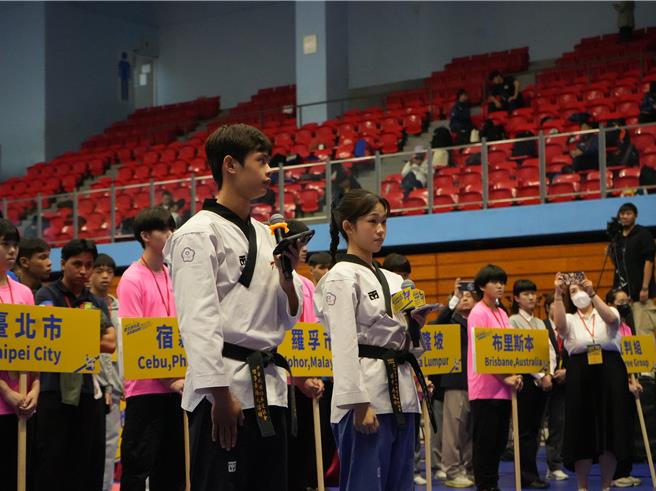 台北市隊選手、選手宣誓代表吳庭瑜、蔡和軒。（台北市體育局提供）