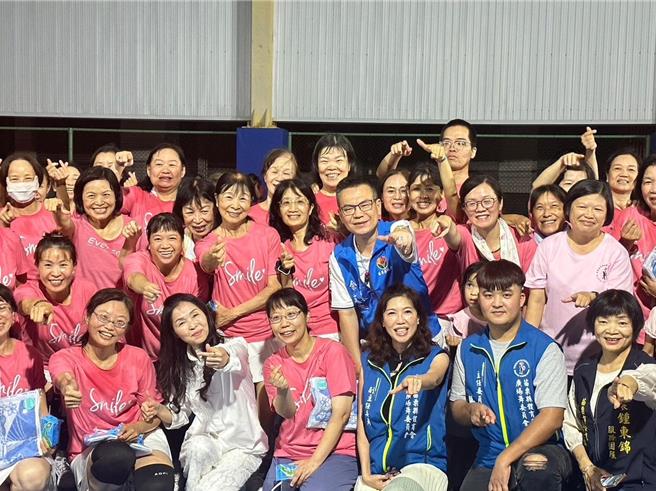 苗栗縣體育會廣場舞委員會於今年5月份正式成立，廣場舞委員會首次活動將於10月26日下午13時，在苗栗市玉清宮藝文長廊舉辦「2024年苗栗動起來廣場舞展演show」。（馬榮梁提供／謝明俊苗栗真）