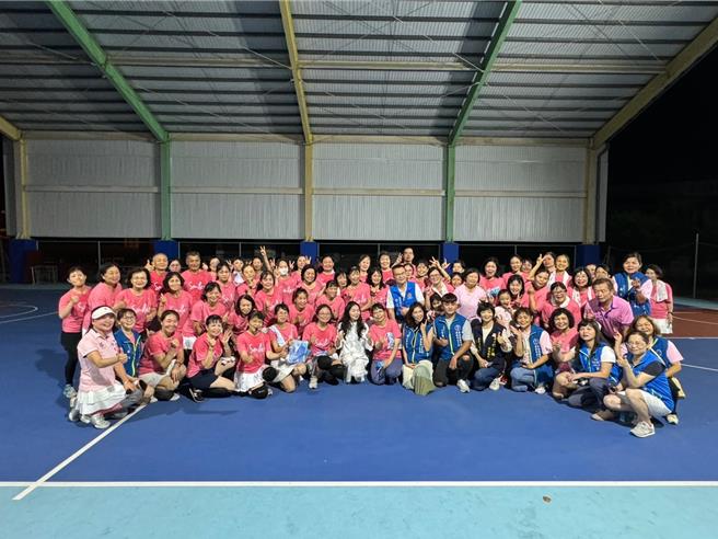 苗栗縣體育會廣場舞委員會於今年5月份正式成立，廣場舞委員會首次活動將於10月26日下午13時，在苗栗市玉清宮藝文長廊舉辦「2024年苗栗動起來廣場舞展演show」。（馬榮梁提供／謝明俊苗栗真）