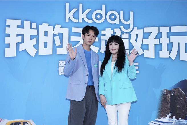 柯震東（左）、唐綺陽今一同出席活動。（池宗玲攝）