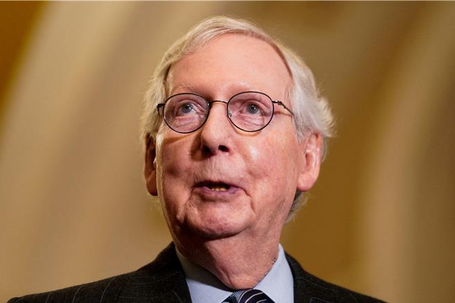 即将离任的美国参议院共和党领袖麦康奈表示，前总统川普损害了共和党的竞争能力。（路透社）