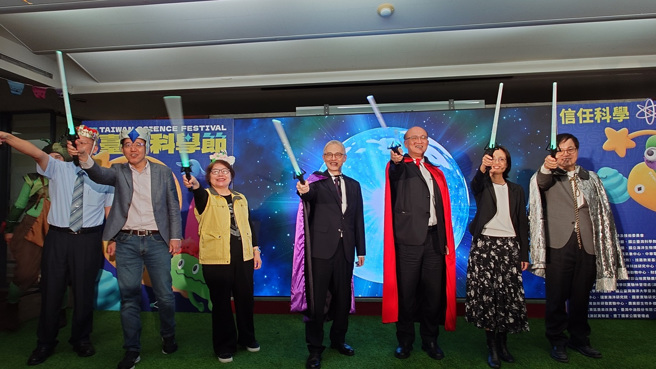 2024第五屆臺灣科學節起跑記者會啟動儀式。(照片/教育部提供)