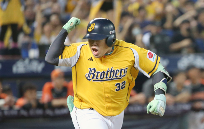 中信兄弟总教练平野惠一强调，能够夺冠不只是MVP曾颂恩（如图）的好表现，称讚全队都表现得很好。（范扬光摄）