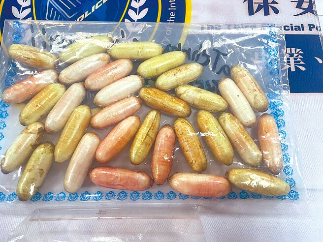 警政署保三总队查获贩毒集团以人体运毒方式，夹带5公斤海洛因与古柯碱等毒品，市值约3500万元。（保三总队提供／徐佑升基隆传真）