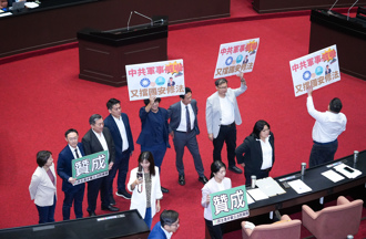 爆藍營「民防法最後10秒急轉彎」內幕！張啓楷：隨時會再提