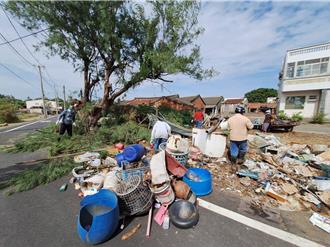嘉縣東石塭仔村大掃除 清6噸垃圾、去化9旬嬤囤積回收物