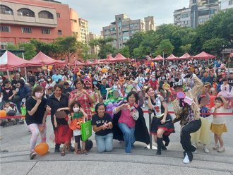 「水獭妈妈」现身芦洲万圣嘉年华 亲子同乐趣味闯关