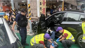 桃園中壢車禍！男子疑癲癇發作自撞建築物  口吐白沫送醫