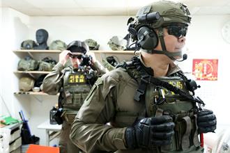 赴美法受訓汲取經驗與科技  除暴特勤隊精良裝備大公開