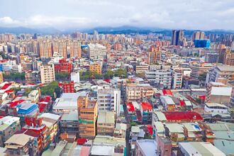 大樓安檢 全棟被要求換防火門