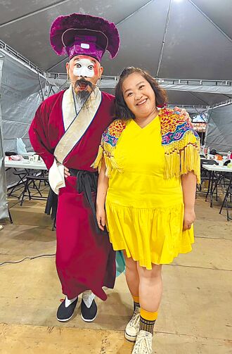 锺欣凌见尪得奖激动落泪