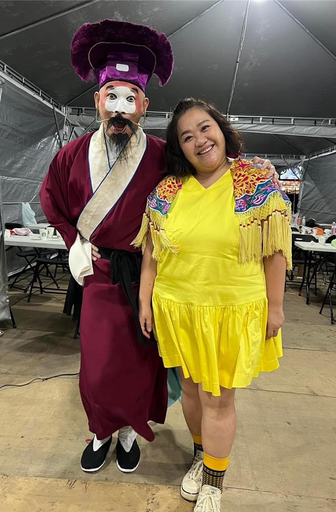 陈清河（左）与锺欣凌是好友也是最亲密的恋人。（摘自陈清河脸书）