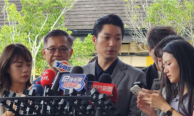 針對鼎越不願捨棄爭議20％容積獎勵，台北市長蔣萬安26日表示，市府的立場仍然一貫就是依法行政，所以在更裁出爐之前，還是不予京華城施工勘驗。（丁上程攝）