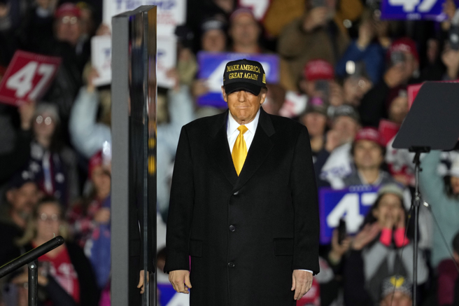 共和黨候選人川普最近上了號稱全球最紅播客「喬羅根體驗」。（圖／美聯社）